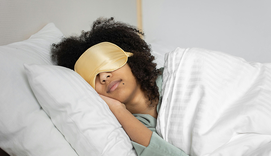 The Connection Between Sleep Patterns and Hair Growth